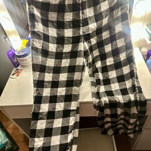 Hollister Black and White Plaid Pajama Pants